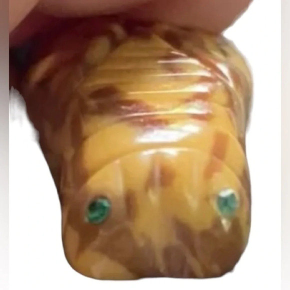 BAKELITE Vintage 1940s Butterscotch Chocolate Marbled Cicada Brooch Pin TESTED - Picture 4 of 5